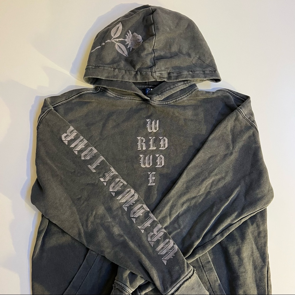 DIVIDED Sweatshirt